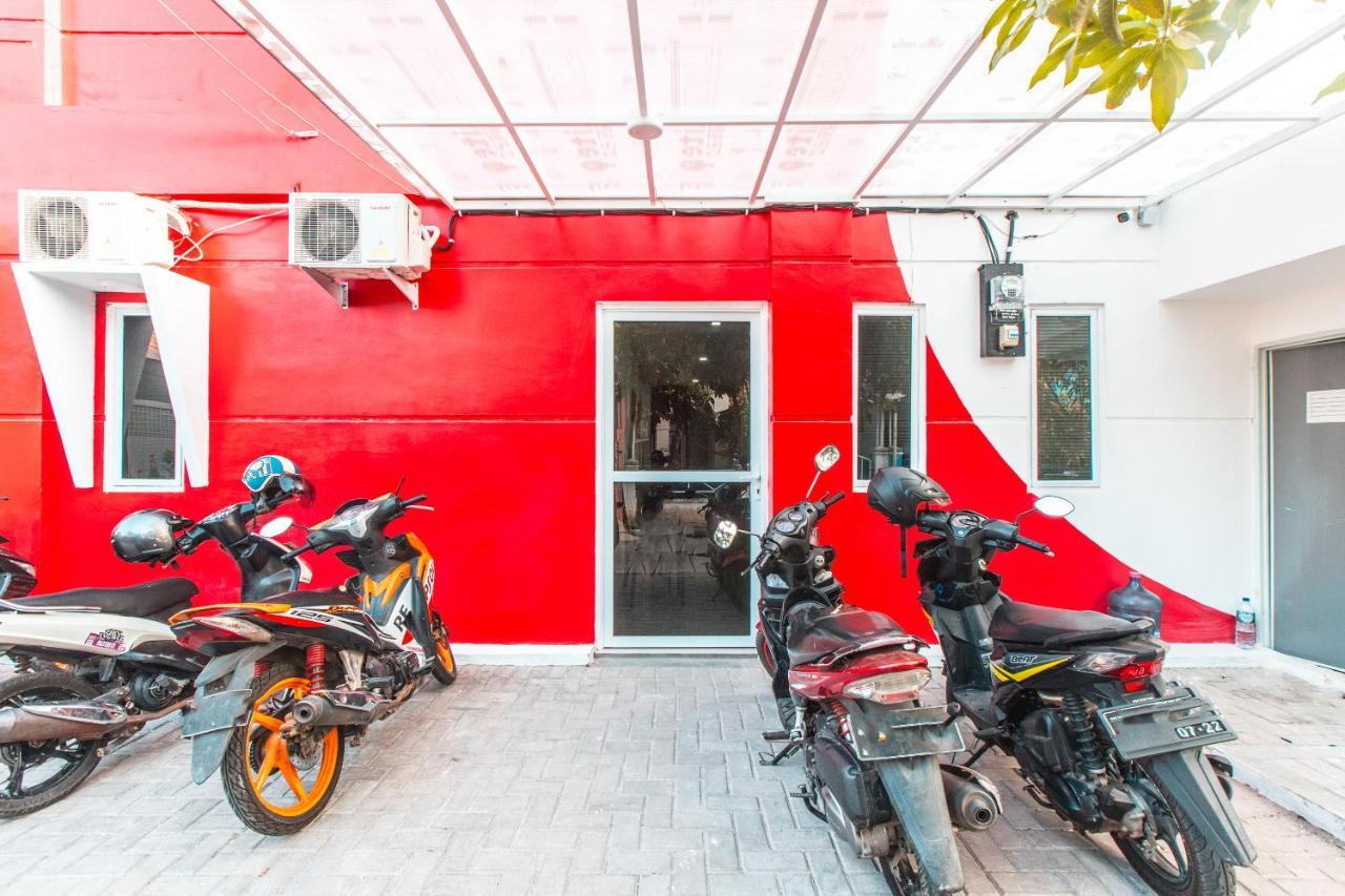 Oyo 907 Wisma Cakung Jakarta Bagian luar foto